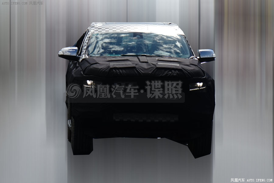 2015 Ford Endeavour front view Chinese spyshot